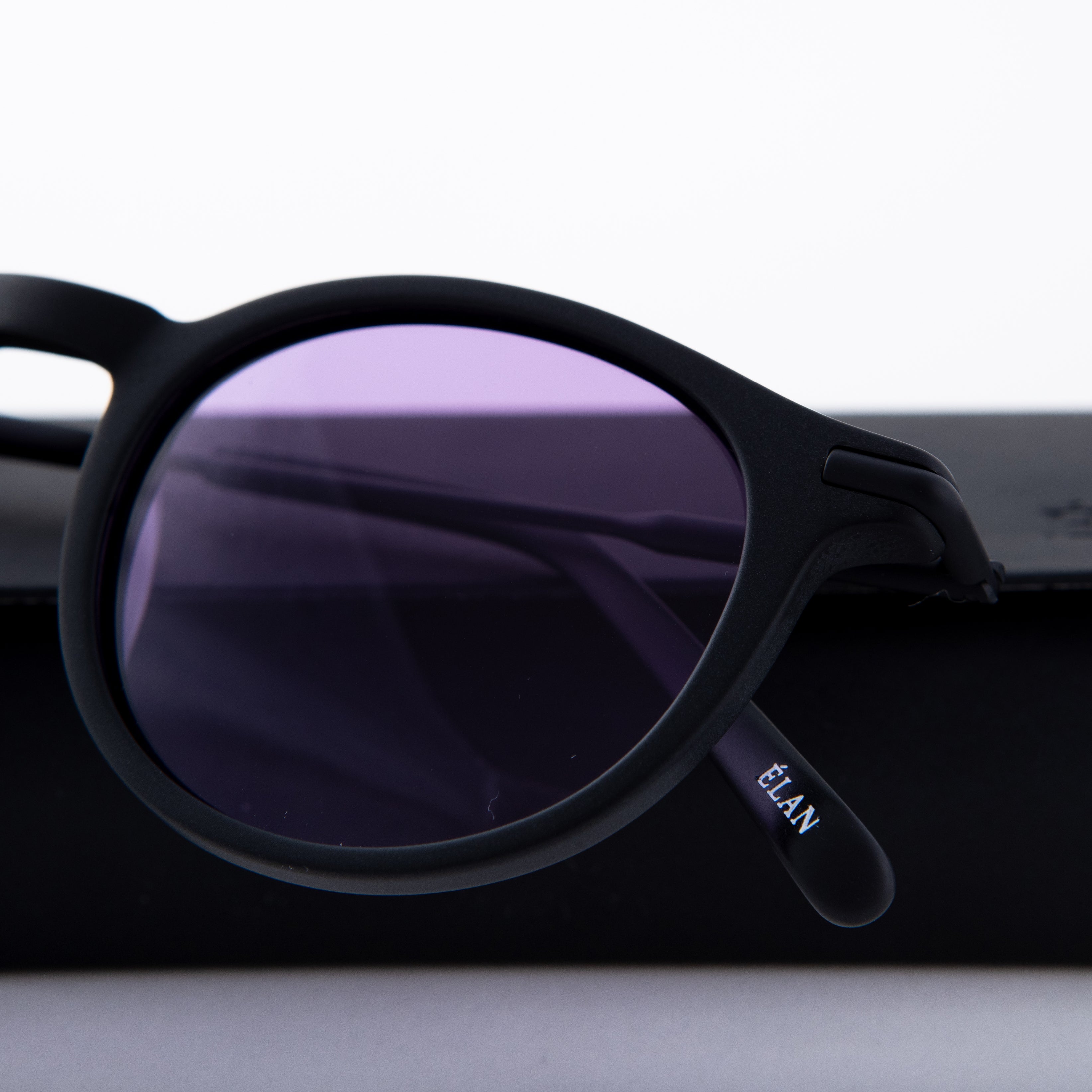 É1 Laurent Black/Purple